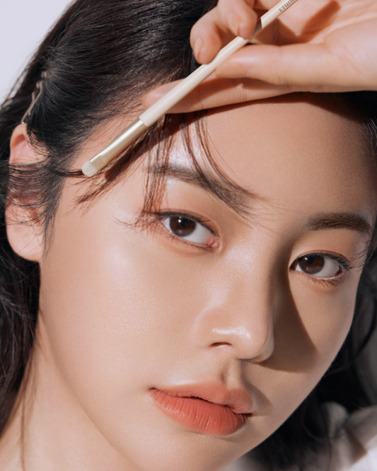 Contour Eye Brush