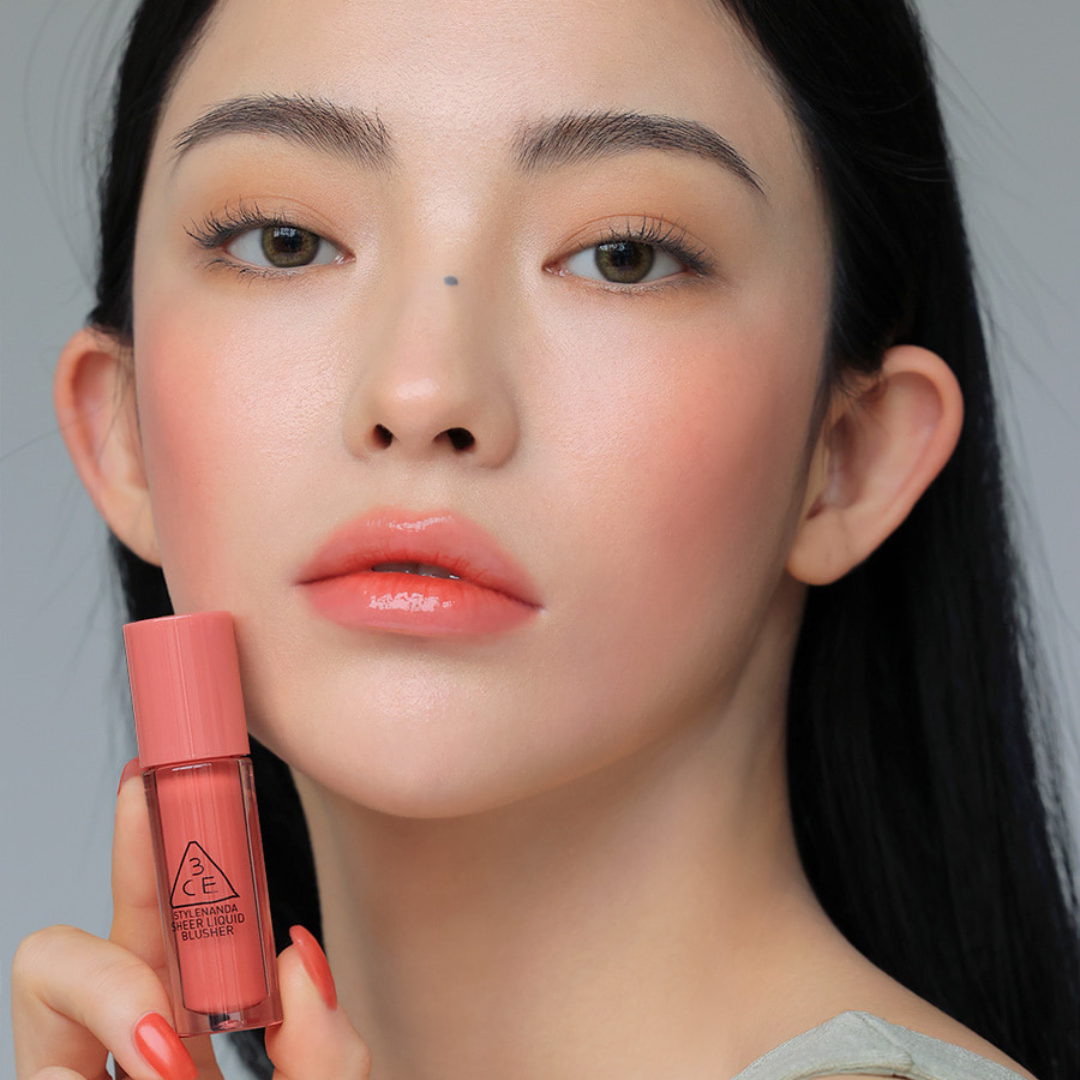 Sheer Liquid Blusher (Joyful Affair)