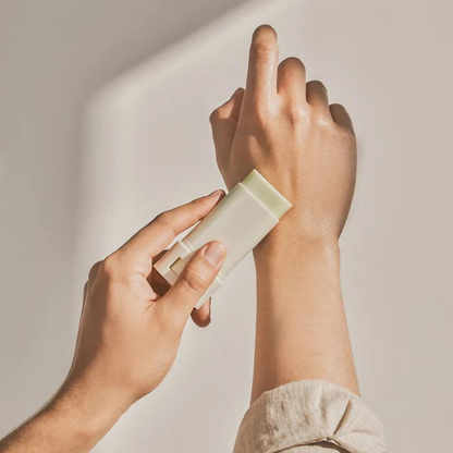 Matte Sun Stick: Mugwort + Camelia 18g
